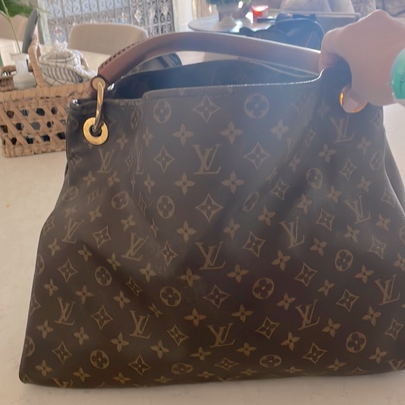 PRELOVED Louis Vuitton Berry Empreinte Monogram Artsy Shoulder Bag